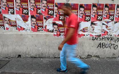 Il Venezuela sceglie il nuovo presidente, Maduro punta alla rielezione