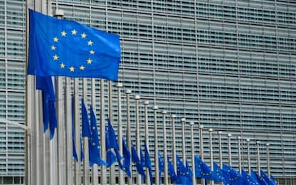 Verso il governo, l'Ue: avanti con politica di bilancio responsabile