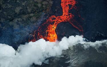 Eruzione vulcano Kilauea, le foto aeree