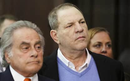 Harvey Weinstein si difende: "Non colpevole di stupro e abusi"