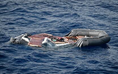 Migranti, naufragio in Libia: 3 bimbi morti, oltre 100 i dispersi
