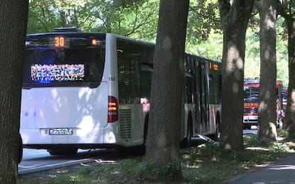 Germania, accoltella passeggeri su autobus a Lubecca: 9 feriti