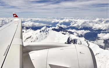GettyImages-Aereo-Alpi