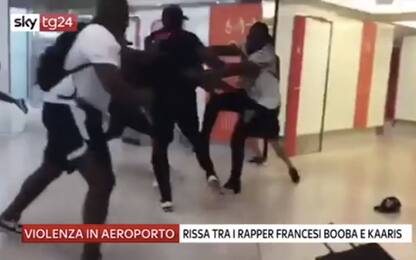 Parigi, rissa all'aeroporto di Orly tra i rapper Booba e Kaaris