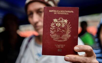 Esodo dal Venezuela, 11 Paesi si accordano per accogliere i migranti