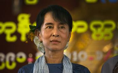 Colpo di stato in Birmania, San Suu Kyi a processo senza avvocato