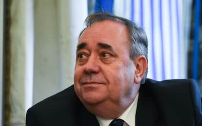 Ex premier scozzese Salmond si dimette da partito dopo accuse molestie