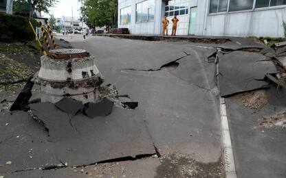 Giappone, terremoto di magnitudo 6.7 a Hokkaido: 2 morti e 37 dispersi