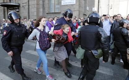In Russia quasi 900 arresti per le proteste contro l'età pensionabile