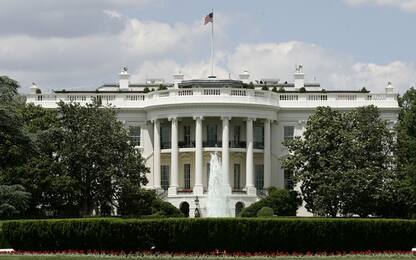 La Casa Bianca teme la fuga di notizie: vietato l'uso dei cellulari 
