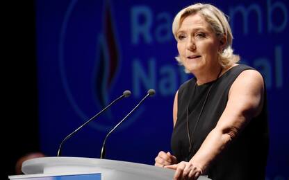 Marine Le Pen, i giudici francesi chiedono una perizia psichiatrica