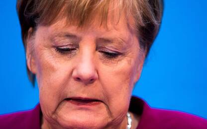 Germania, Merkel ammette: gestione del caso Maassen "non convincente"