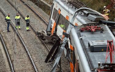 GettyImages-treno_deragliato_spagna7