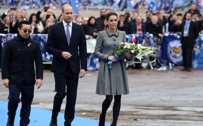 William e Kate rendono omaggio alle vittime di Leicester