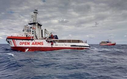 Migranti, peschereccio spagnolo sbarca a Malta. Scontro ong-Madrid