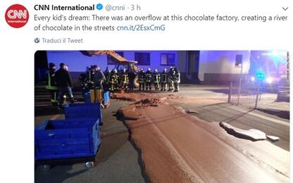 Guasto in fabbrica, fiume di cioccolata finisce in strada