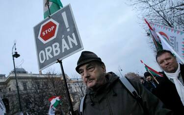 GettyImages-protesta_orban2