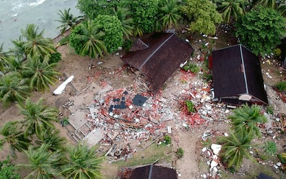 Tsunami travolge Indonesia, oltre 220 morti e centinaia di feriti