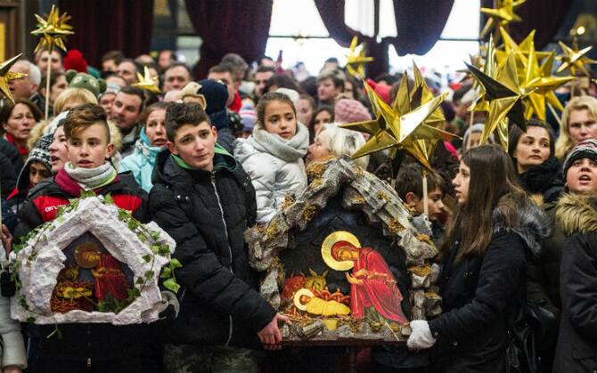 Dall Ucraina Alla Macedonia Le Celebrazioni Per Il Natale Ortodosso Foto Sky Tg24