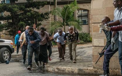 Kenya, attentato in hotel di Nairobi: almeno 7 morti. FOTO