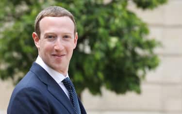 Zuckerberg, patrimonio di 100 miliardi: è il terzo più ricco al mondo