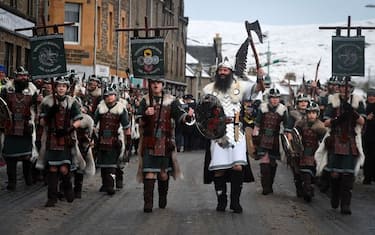 1Up_Helly_Aa_festival_vichingo_GettyImages