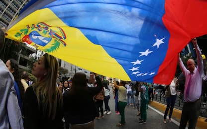 Venezuela, terzo alto ufficiale esercito riconosce Guaidò presidente