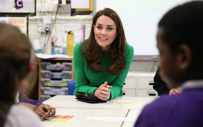Kate Middleton in visita alla scuola elementare di Londra