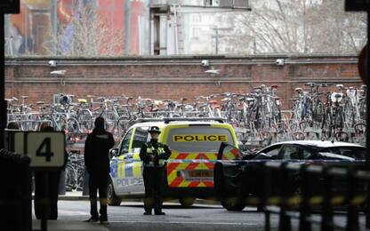 Londra, trovati tre pacchi bomba: si indaga per terrorismo
