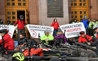 Ucraina, flashmob ciclisti: in piazza per sicurezza stradale
