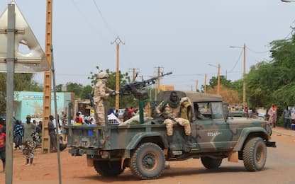 Mali, attacco armato contro un villaggio: un centinaio di morti