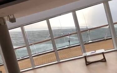Norvegia, le immagini dall'interno della nave in avaria. VIDEO