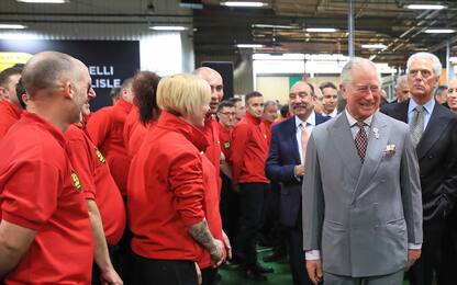 Pirelli, Carlo in visita la fabbrica di Carlisle. FOTO