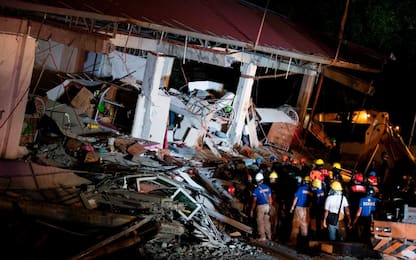 Terremoto Filippine: crollano palazzi, 11 morti