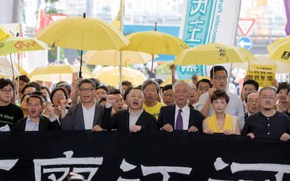 Hong Kong, condanne per leader rivoluzione ombrelli. FOTO