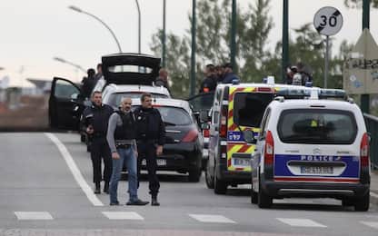 Francia, liberati tutti gli ostaggi in tabaccheria vicino Tolosa