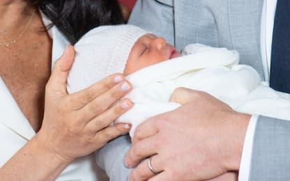 Royal Baby, le prime foto del figlio di Meghan ed Harry