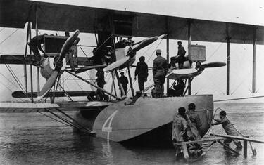 GettyImages-_US_Navy_Curtiss_NC-4_desktop