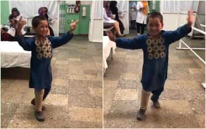Afghanistan, bimbo con una protesi torna a ballare. VIDEO
