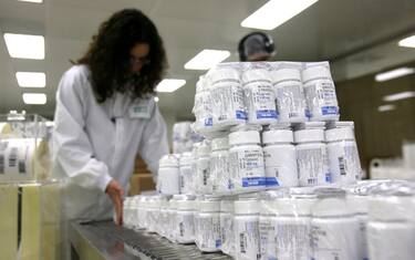 Nel 2020 sono stati autorizzati a livello europeo 72 nuovi farmaci