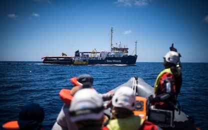 Migranti, Sea Watch cambia rotta e si dirige a Nord verso Lampedusa