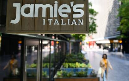 Jamie Oliver rischia il fallimento per i suoi 25 ristoranti