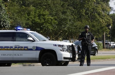 Sparatoria in Virginia, 13 morti tra cui l'attentatore