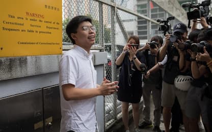 Hong Kong: liberato Joshua Wong, leader del “movimento degli ombrelli”