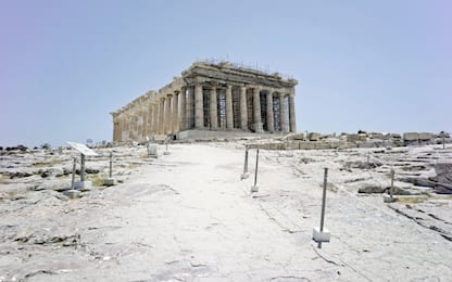Atene, Acropoli chiusa per il caldo. VIDEO