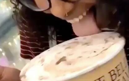 Usa, lecca gelato in un market: rischia 20 anni di carcere. VIDEO