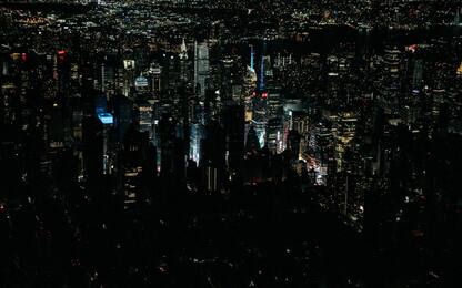 Blackout a New York, per tre ore al buio diverse zone di Manhattan