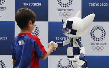 tokyo_2020_mascotte_robot_hero