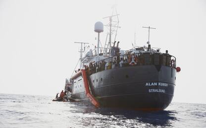 Migranti, i 40 della Alan Kurdi sono sbarcati oggi a Malta 