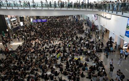 Hong Kong, le proteste arrivano in aeroporto. FOTO